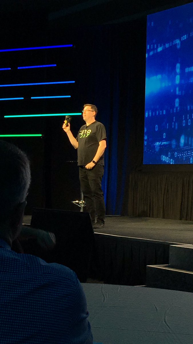 channelsmart's tweet image. Wow #TechDataEnforce @AlexRyals talking #doxing and the pineapple #maninthemiddle attack - how easy to be targeted while on public #WiFi