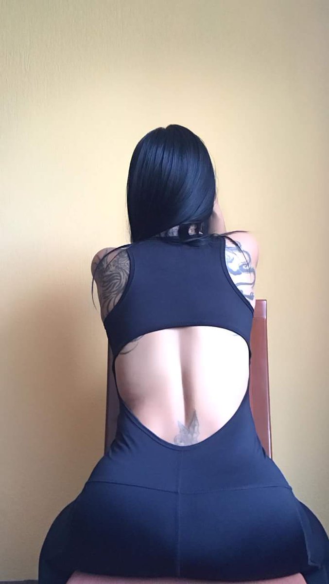 Leviatan_6's tweet photo. Una mujer que siempre te robará una mirada @AlizeeSanzeth 
👀😍😍😍 
#JuevesDeEspaldas https://t.co/BIqqvpOV6c