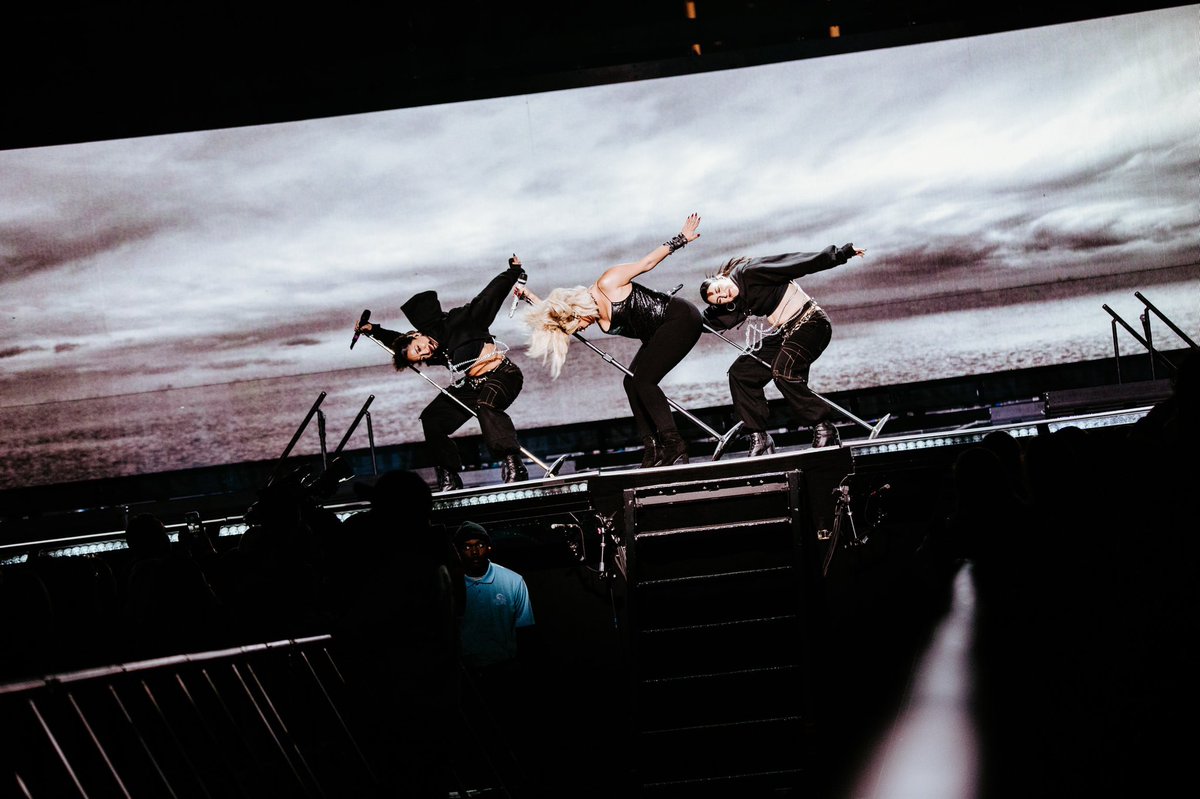 BebeRexha's tweet photo. Birmingham 🖤 https://t.co/7LeKSBHSgn