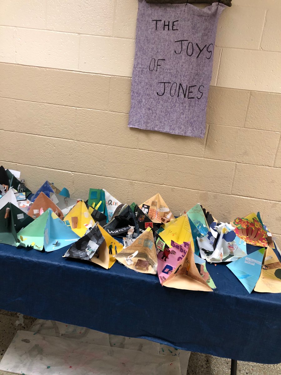 SarinaDigi's tweet photo. It's a great activity to get students to make their own version of the scene from a story! @LEADUWindsor https://t.co/HwqlgIVduM