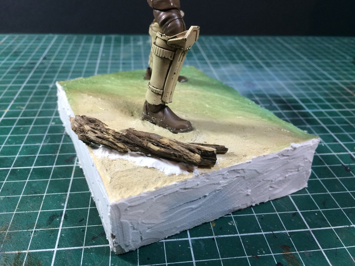 Working on the trooper base, adding some nature to it.

#Starwarstoyfigs #Starwarstoys  #scarif #scariftrooper #scariftroopers #scarift #scariftower #modelkits #modelkitstarwars #scalemodelkit #modelkit #modelkitsinsta#shoretrooper #modelismoméxico #modelismomexico