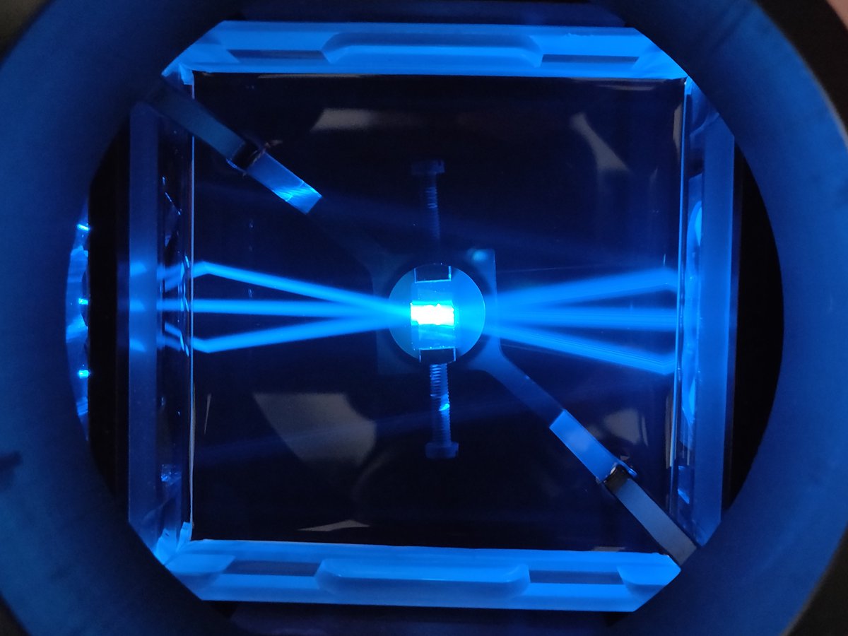 Bringing light to diabetes on world diabetes day: 6 Lasers are used to analyse a pancreatic specimen in a Lavision Biotec 2nd generation Ultramicroscope.