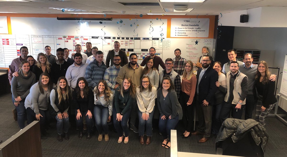 Congrats to Craig Fahey on 25 years with TEKsystems, quite the accomplishment!  Boston team celebrating him and them on a great year.  #TEKNortheast