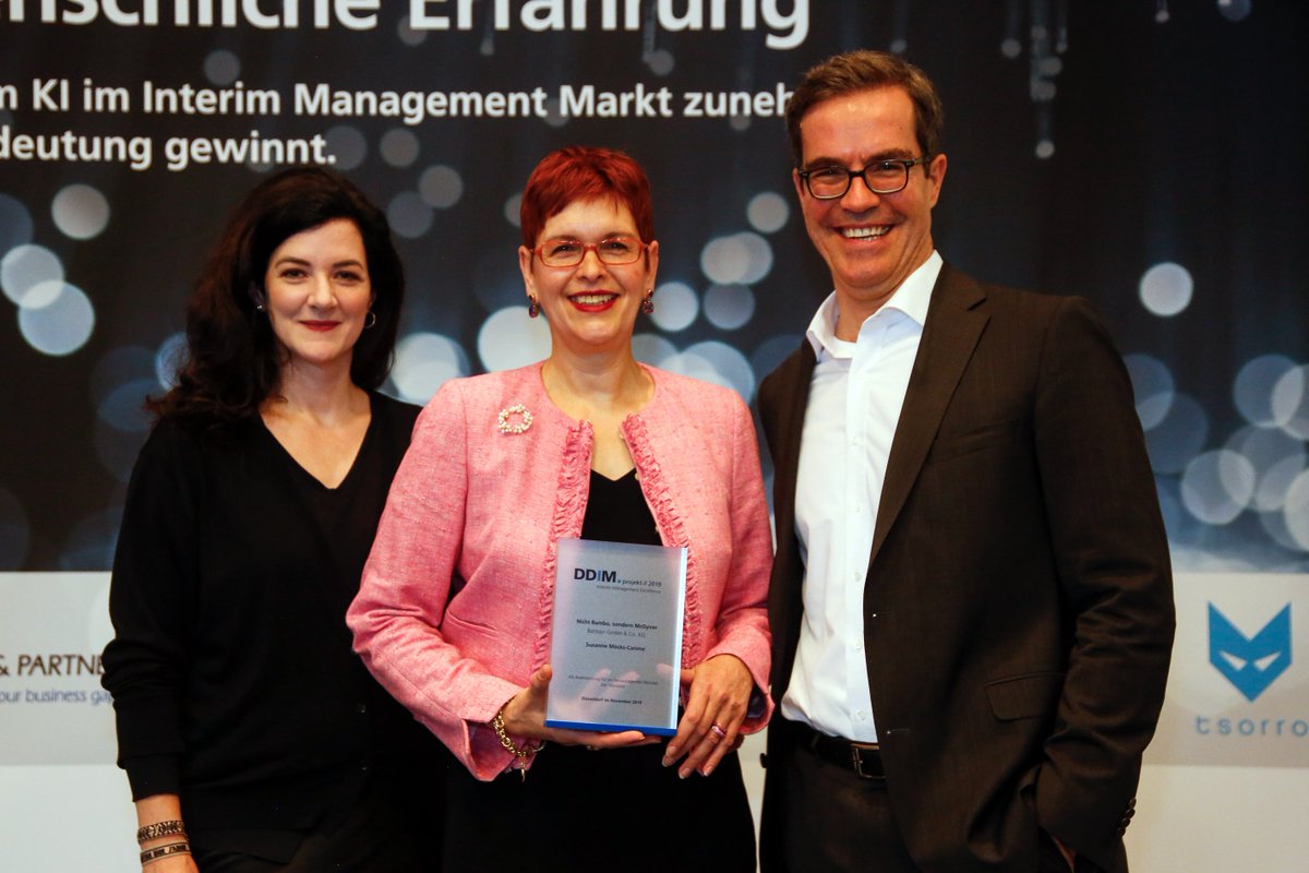 c_heuse's tweet image. #DDIM.projekt 2019 #Prämierung. Wir freuen uns sehr, dass wir Daniela Mündler, Vorständin bei #Bahlsen &amp;amp; #Interim #Executive Susanne Möcks-Carone für ein #Projekt zusammen bringen konnten. Das Projekt überzeugte im Rahmen des #Strategieprozesses „Bahlsen 2025“. #transformation