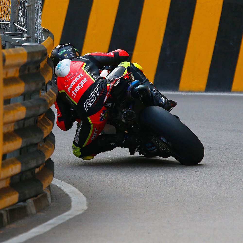 rstmoto's tweet photo. Some of the highlights from a great first qualifying session at the @MacauGPbikes which saw @davojohnson20, @Lee_johnston13 and @DaveyTodd742 make the top 10.
πΈ by @diego_mola_ph
#WeAreRST #RSTV4 #MacauGP https://t.co/cgjcksilel