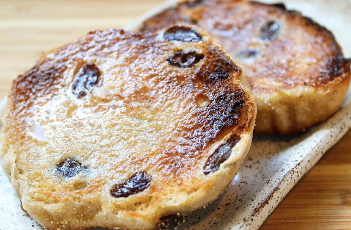 Stoneandskillet's tweet photo. Cinnamon-Raisin always and forever hits the spot! https://t.co/1SNHhCbVkZ
