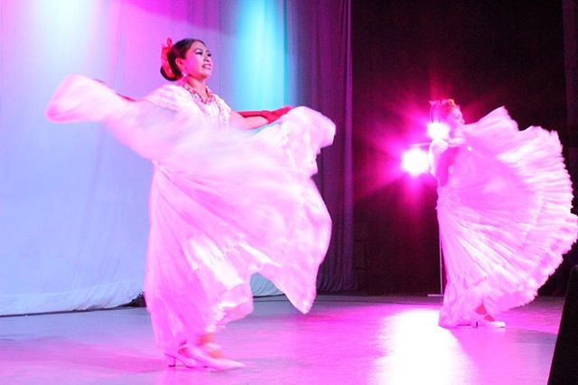 Inauguración del XII Festival Internacional de Expresiones Culturales de la Nueva Generación PROYECTO POSH 💃🏻🕺🏻🎨🎼🎭📸🎙 📷: Tuxtla Cultural

@proyectoposh #ProyectoPosh #Festival #XII #Internacional #ExpresiónCultural…

📸 instagram.com/p/B42jYgRH0oO/ via tweet.photo