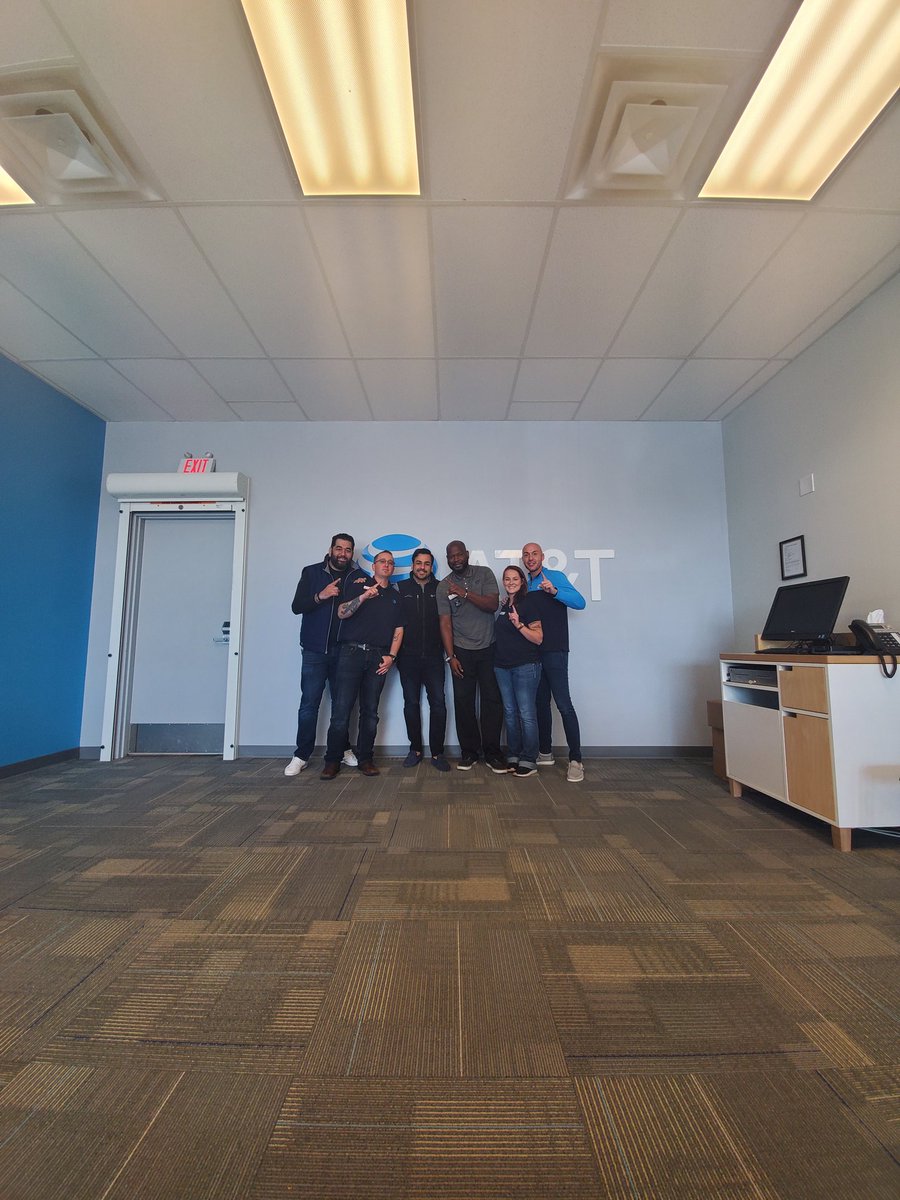 Great store visit from the great leadership of @attPortables. Leading us into another great year to follow!!!.