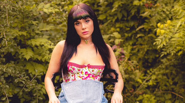 HollywoodLife tweet media