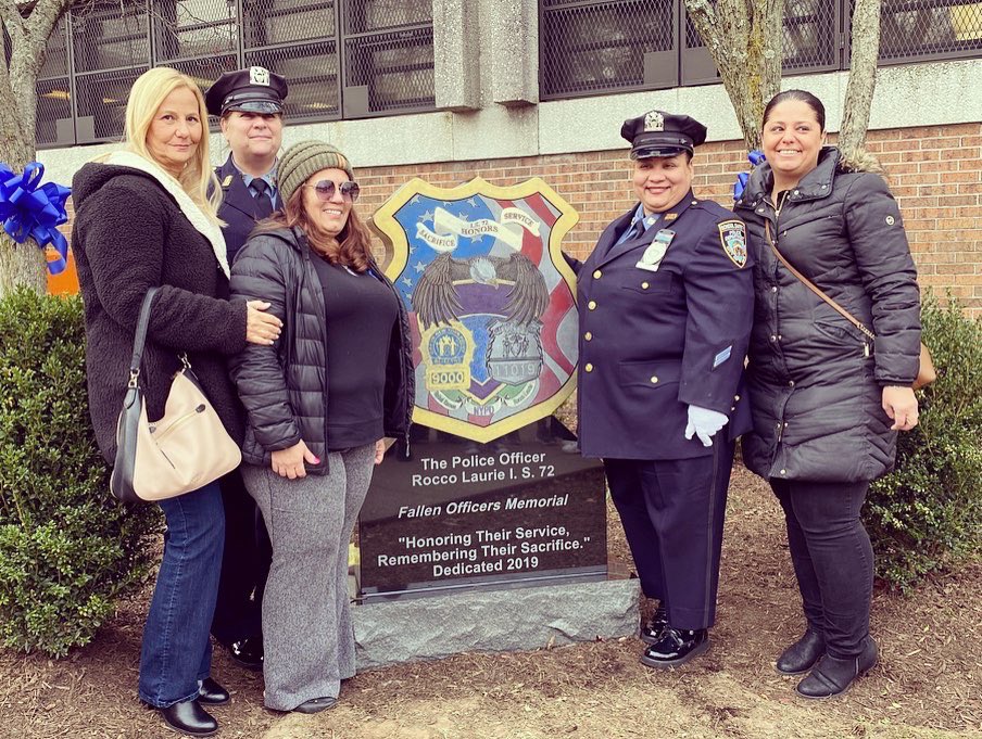 Det_Ramosfndn's tweet photo. We want to thank the students and staff of the Police Officer Rocco Laurie School, for creating a beautiful monument in honor of Rocco Laurie and our beloved Rafael Ramos.
💙💛💙💛
#neverforget #nypd #5years #DRRF https://t.co/8HG8x44Fcv