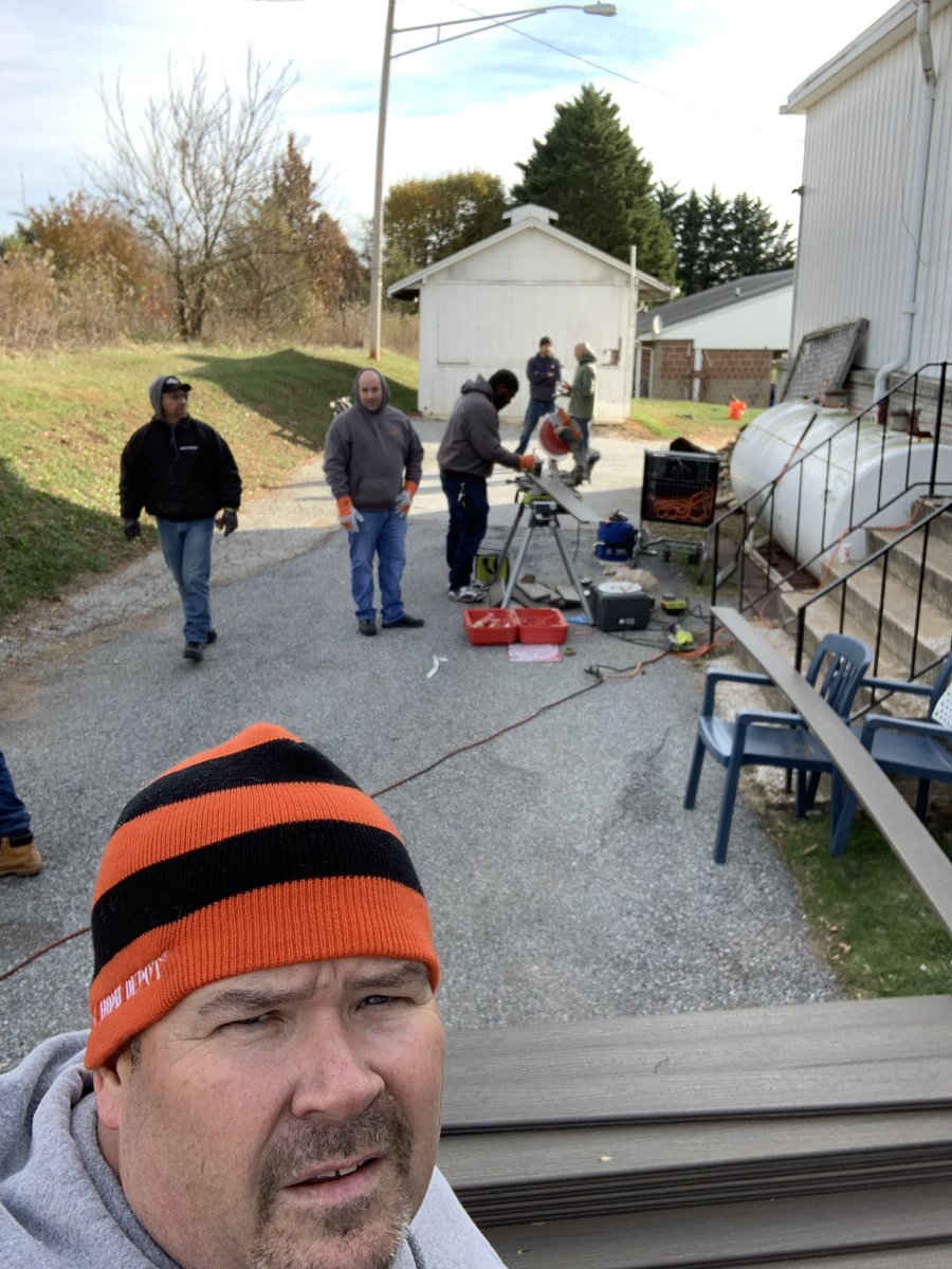 It’s cold but we are out here.... Home Depot Celebration of Service at the Westminster VFW.. #CHOOSETOSERVE @BrianConwayTHD