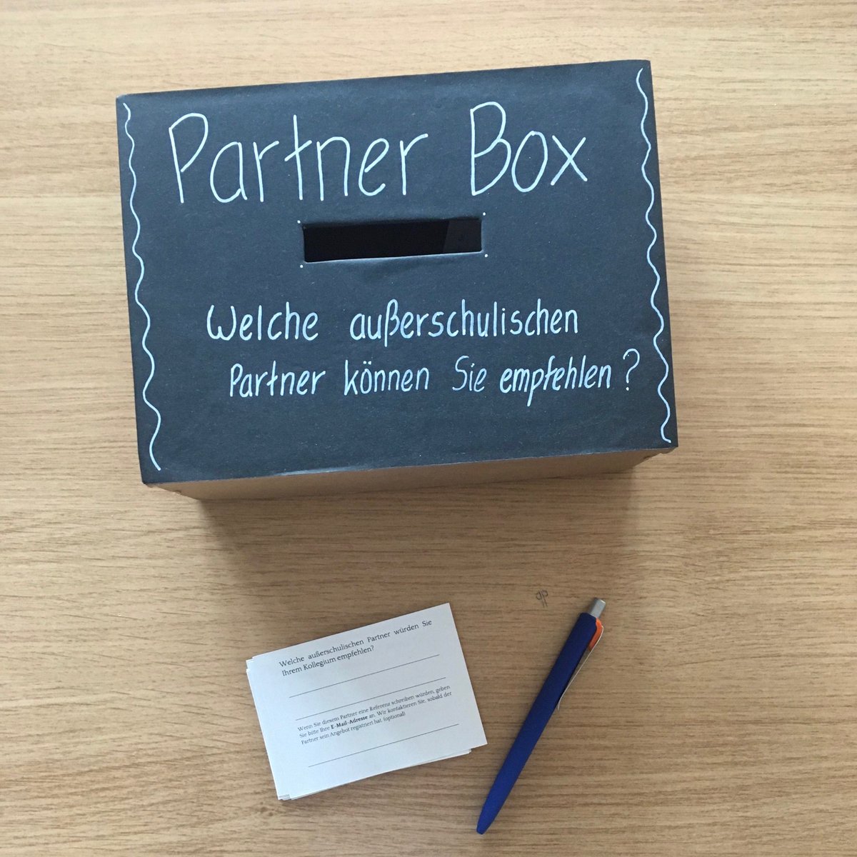 tobiasfeit's tweet image. Wir suchen nach spannenden #außerschulischen #Partnern. Kommt zu unserem Stand im #startup Bereich und nennt uns eure Favoriten. @exciting_edu  #twitterlehrerzimmer @edcosystems