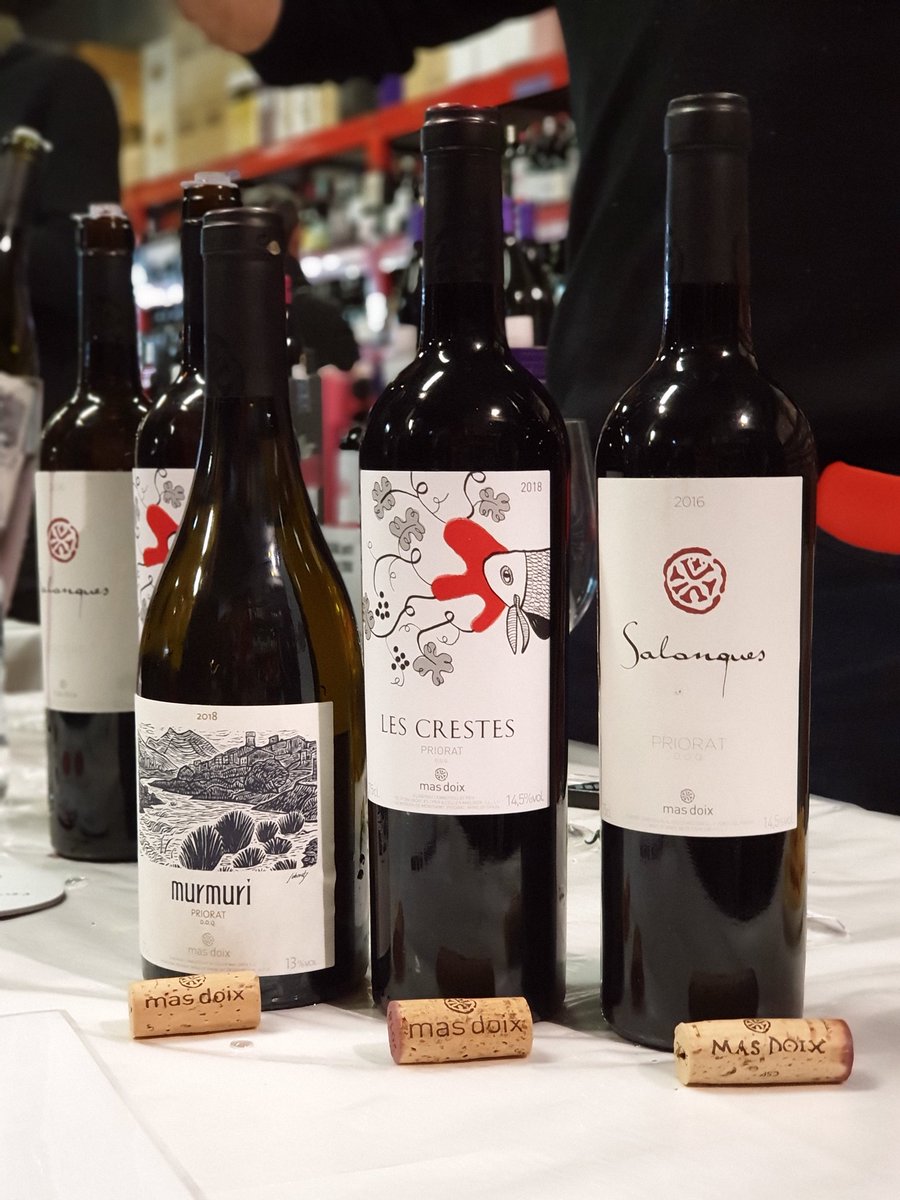 masdoix's tweet photo. 🍷 VINACOTECA 🍷
El tridente de esta tarde en #Vinacoteca595 en cata de #vinos del #Priorat

Nuestros vinos:
* Murmuri 2018
* Les Crestes 2018
* Salanques 2016

#MasDoix #MasDoixWinery #Priorat #Poboleda #Wine #PrioratWine #Murmuri2018 #LesCrestes2018 #Salanques2016 https://t.co/27SAtCCGOZ