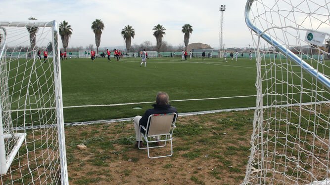 EL SÚPER PARTIDO DE LOS MODESTOS

Este fin de semana nos vamos hasta la parte baja del Grupo II de la 2ª División Extremeña. El <a href="/ValdecaUD/">VALDECABALLEROS UD</a> busca sus primeros puntos mientras que el <a href="/LogrosanCF/">A.D. Logrosán</a> tan solo ha sumado un empate.

A partir de las 19:30 en <a href="/cextremadura/">Canal Extremadura</a> Radio