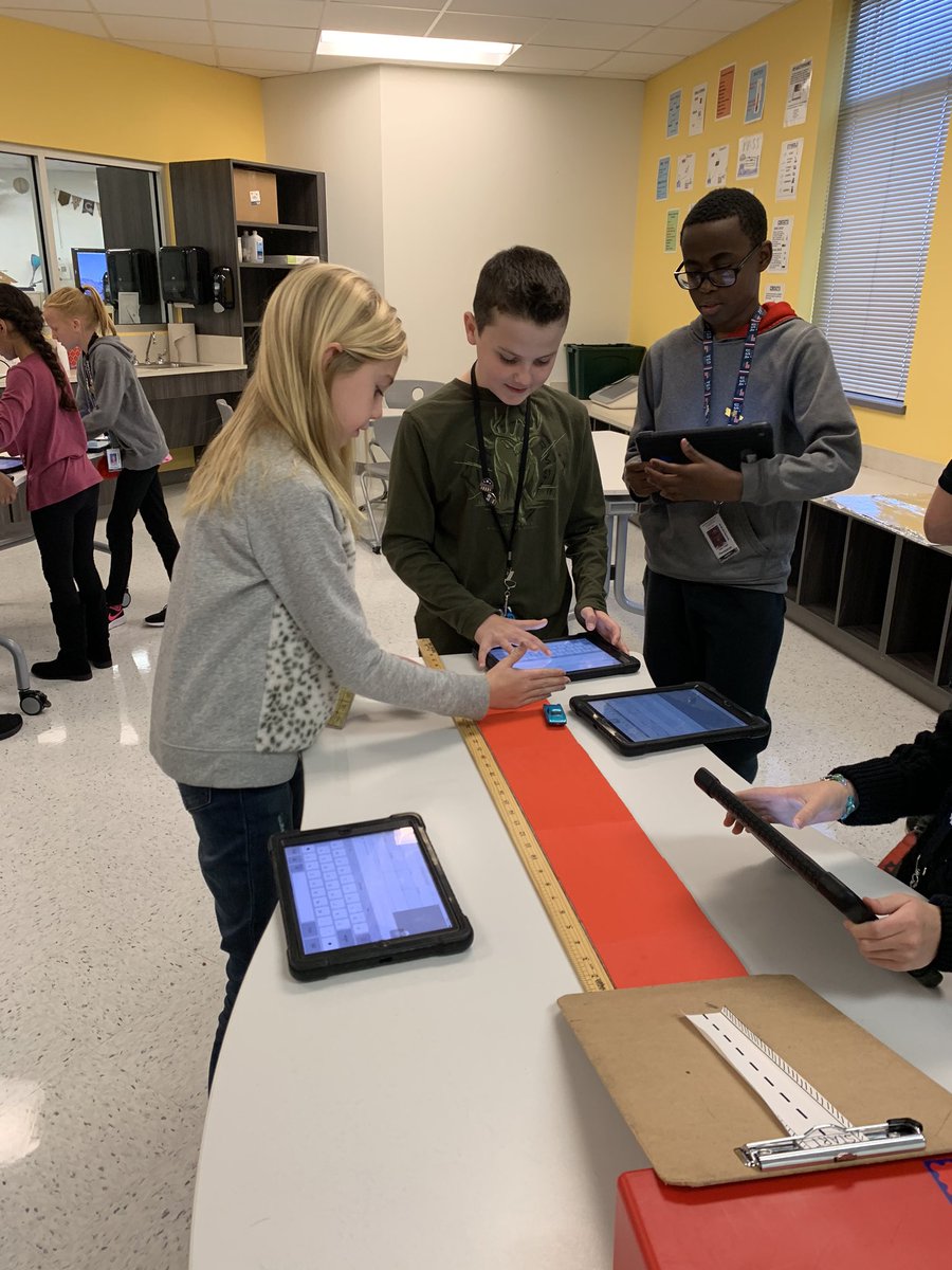 StacyElaine's tweet photo. Thursday = lab day! Studying friction. #DME5 #weareDME #MISDProud https://t.co/iuRsPc7wgD