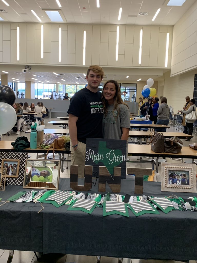 kisforkale's tweet photo. this is surreal. as a little kid i dreamt of playing the sport i fell in love with at the collegiate level. i am beyond blessed to say that my dream came true and i have the opportunity to grow at the school that i got to watch my hero play at @dddanihoff. go mean green baby 💚🦅 https://t.co/hBorazinFK