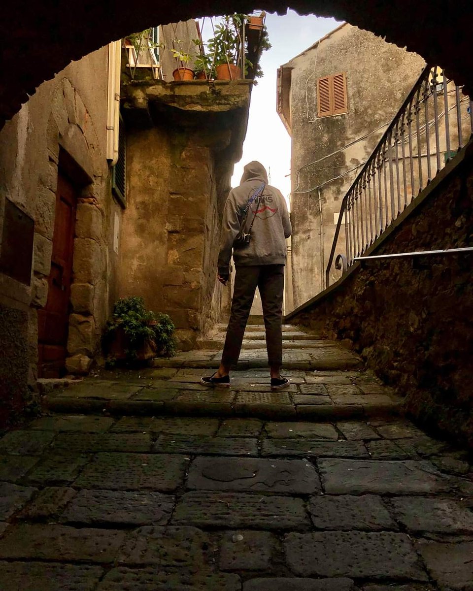 _MattVinci's tweet photo. Italy is lit https://t.co/9z0V4TKNSp