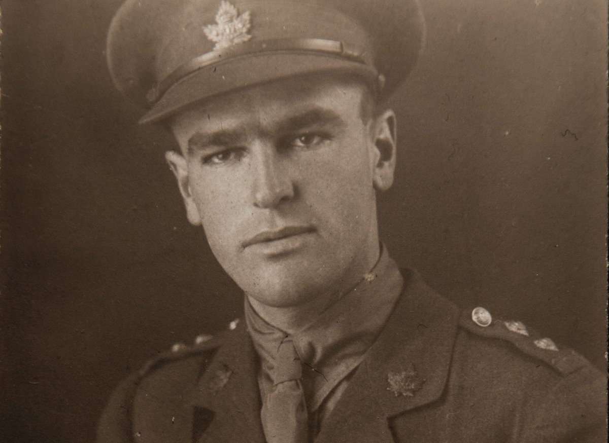 jake_a_loo's tweet image. Can you help identify this Lieutenant from the 47th Battalion CEF? I&apos;m helping a family with this #FWW mystery photograph and thought crowdsourcing might generate some leads. More details including an inscription can be found on my blog. Thanks for the RT. militaryandfamilyhistory.blog/2019/11/14/mys…