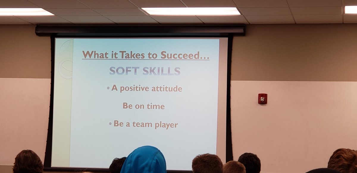 HixJen's tweet image. What an amazing morning for RMS 8th graders learning about career opportunties in construction.  Thank you Mr. Lorenz, Mrs. Neece, and Mr. Bulak!  #thatsrotolo