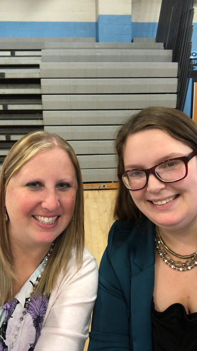 CareerLinkCam's tweet photo. Speaking with some awesome students @GJSDnews #prideandtradition #jobs #careerlink https://t.co/Adk3RXh2ap