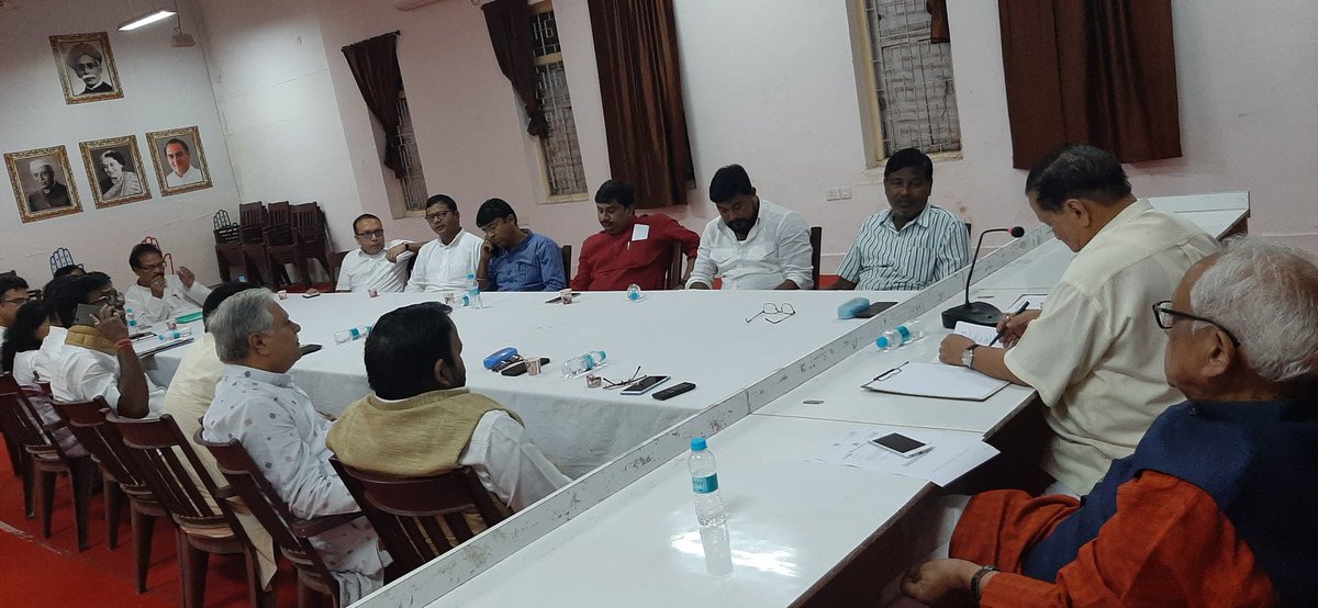 saptagiriulaka's tweet photo. Glimpses from the OPCC District observers meeting chaired by PCC President Shri @NPatnaikOdisha attended by Shri @NarasinghMishra and other senior @INCOdisha leaders. We will soon finalize the DCC Presidents, strengthen grassroots & hit the streets #StrongerCongress https://t.co/ktc7NjJrV0