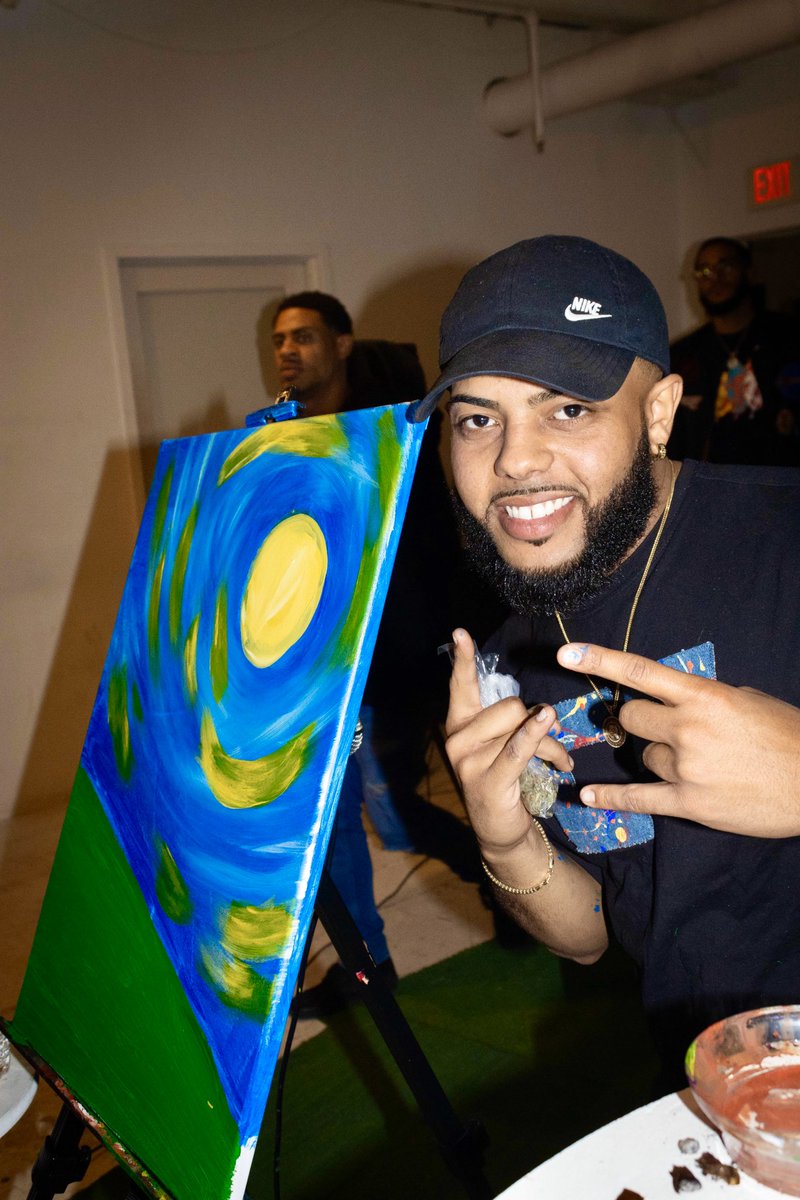 Cloud9aint's tweet photo. Our Creative Director @StanSmooth with a couple of our Cloud 9aint veterans and their masterpieces ! What are you waiting for to purchase your FriendsGiving Tickets!? Click the link in bio NOW! 👨🏽🎨🎨🧑🏼🎨 #CLOUD9AINT #SmokeandPaintBoston https://t.co/NwqIOCzNvD