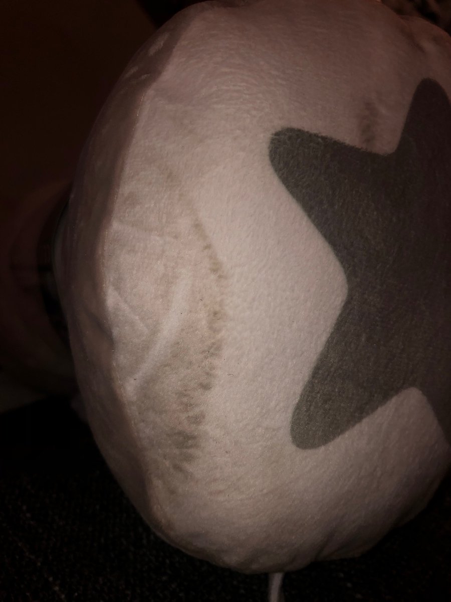 Essjay_88's tweet image. What’s going on @AldiUK ?? Disappointed with the state of this pillow ordered for my baby, very sad as no response as of yet