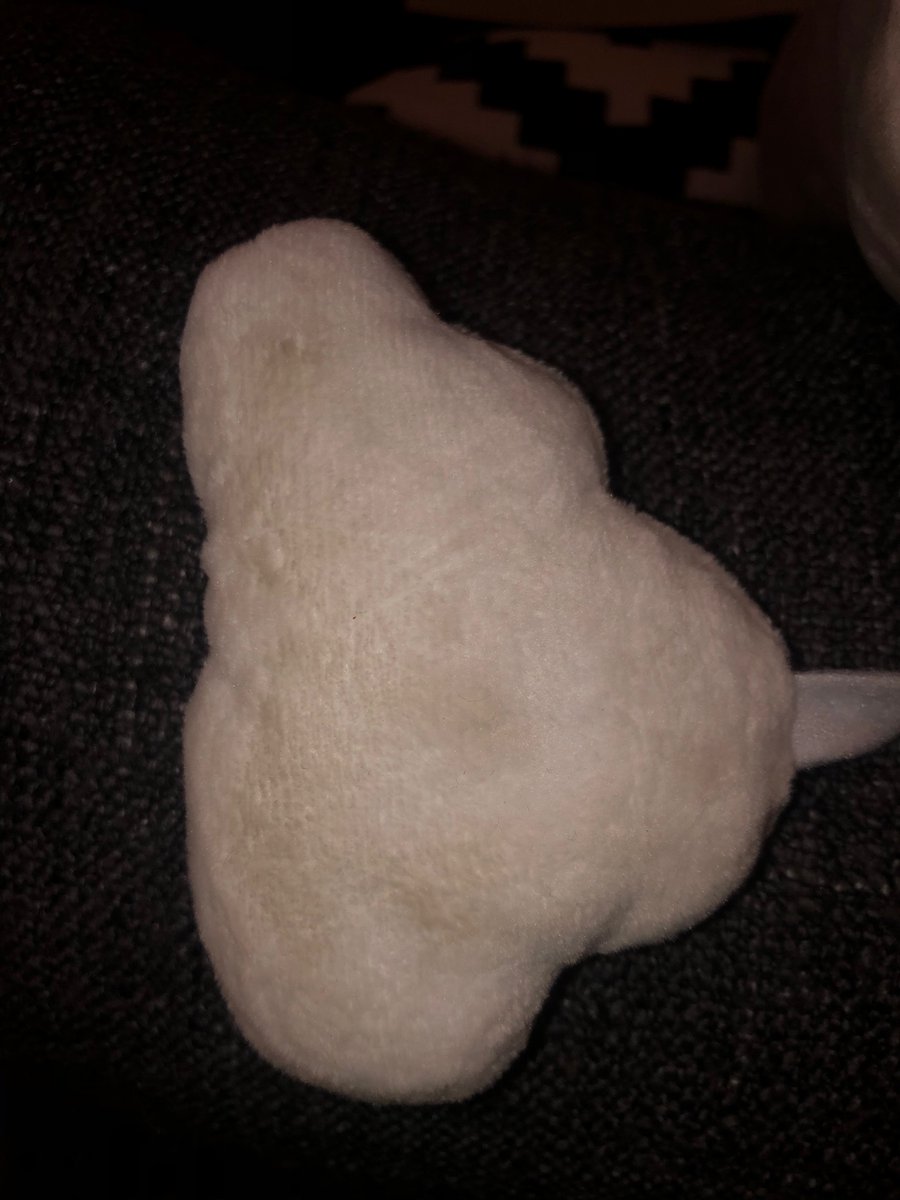 Essjay_88's tweet image. What’s going on @AldiUK ?? Disappointed with the state of this pillow ordered for my baby, very sad as no response as of yet