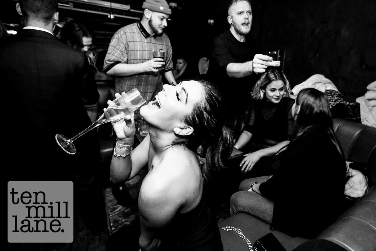 Thursday drinks kick off the TML weekend // 2FOR1 cocktails right the way through to the closing party of the week // #6amChallenge