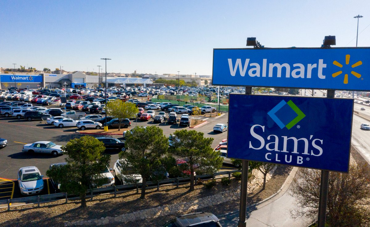 i_p_a_1's tweet image. 2/ Drone photos of the #ElPaso #Walmart during the reopening of the store since the Hispanic targeted mass shooting on Aug. 3rd that left 22 dead. #onassignment #ElPaso #ElPasoStrong #ElPasoWalmart.