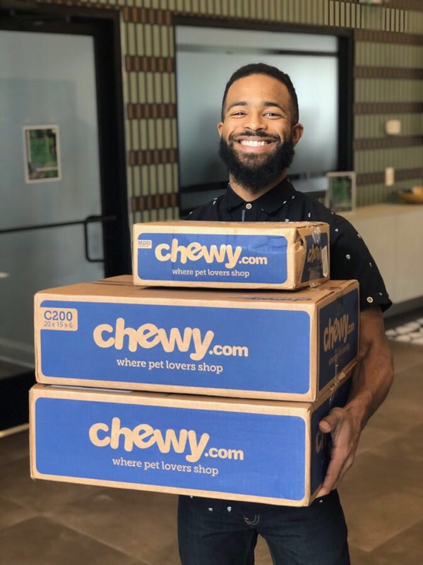 VGAptsRaleigh's tweet photo. Packages Galore is an understatement! We get so overwhelmed when our four-legged residents stop by to get their packages #PetFriendlyCommunity #OnlineShoppingProbs #WeLovePets #BringYourPetsToTheOffice #AnimalLovers #Chewy #TreatTheFourLeggedResidentsGood #LiveVG https://t.co/8JtQIzjCEw