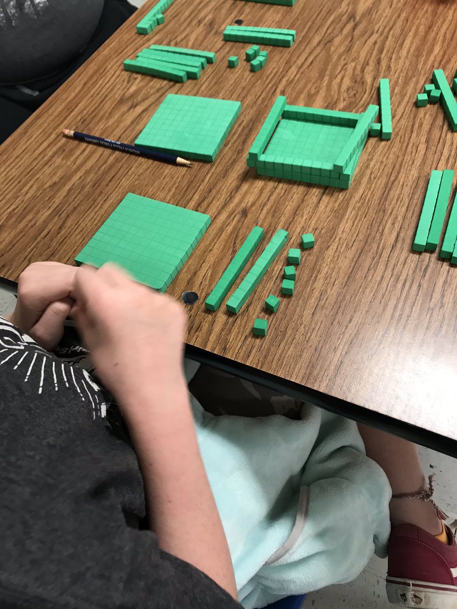 iluvlulucy's tweet image. Building Decimals @TarverTeaches @fainrockets #interactivemath