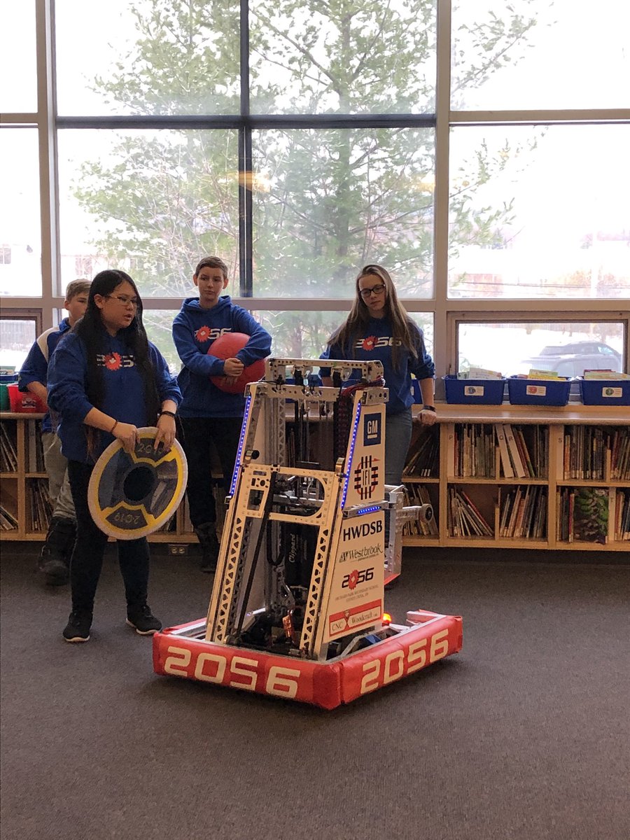 SWOLearningCo's tweet image. Very special TY to @OP_HWDSB Robotics for sharing your amazing student team, Tie-Breaker the Robot, talking to us about everything robotics & the vex robots for @SWO_HWDSB students to try out! They were mesmerized & so engaged! @RoboticsHWDSB @SWORobotics @GSmith_ @moojean_seo