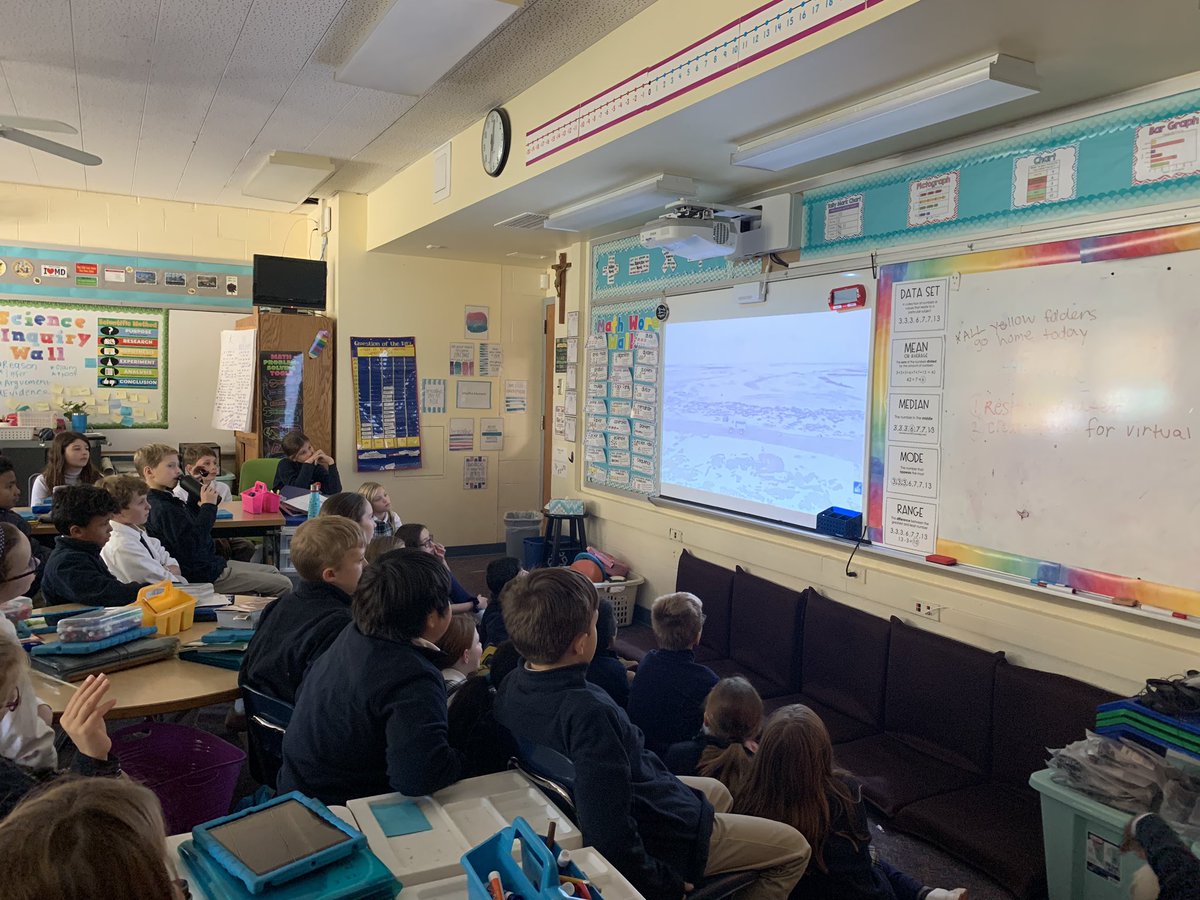 MsJacksonScmoq's tweet photo. @DiscoveryEd @PolarBears 4th Grade in Baltimore is loving our virtual field trip! https://t.co/5NPgwiFMqv