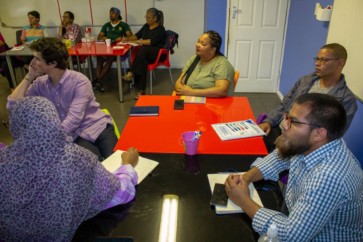 RLabs's tweet image. Project Management:
The students are doing Case Studies and looking at 4 different issues and then wrapping up what they did over the last 4 weeks.
#MakingHOPEContagious
#ThursdayClasses
#BeXponential