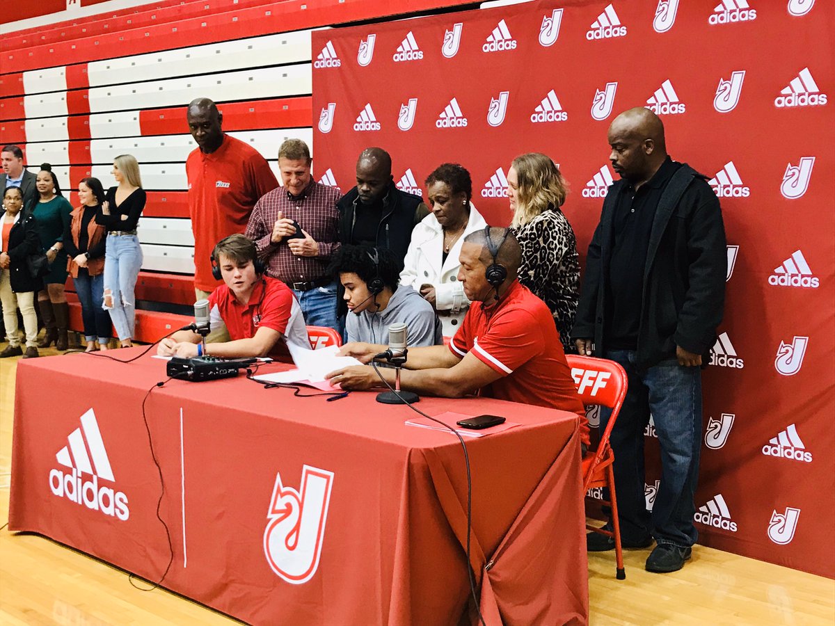 JulieStraight's tweet image. Big signing day for Red Devil Basketball- Jacob Jones will attend Wisconsin Green Bay &amp;amp; Tre Coleman will attend University of Nevada 🎉🎉 🏀 🏀 #1JeffHigh #WeAreGCCS #NextLevelStudentAthletes @JeffHighSports @NevadaHoops @gbphoenixmbb @GCCSchools