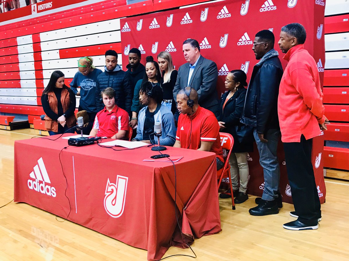 JulieStraight's tweet image. Big signing day for Red Devil Basketball- Jacob Jones will attend Wisconsin Green Bay &amp;amp; Tre Coleman will attend University of Nevada 🎉🎉 🏀 🏀 #1JeffHigh #WeAreGCCS #NextLevelStudentAthletes @JeffHighSports @NevadaHoops @gbphoenixmbb @GCCSchools