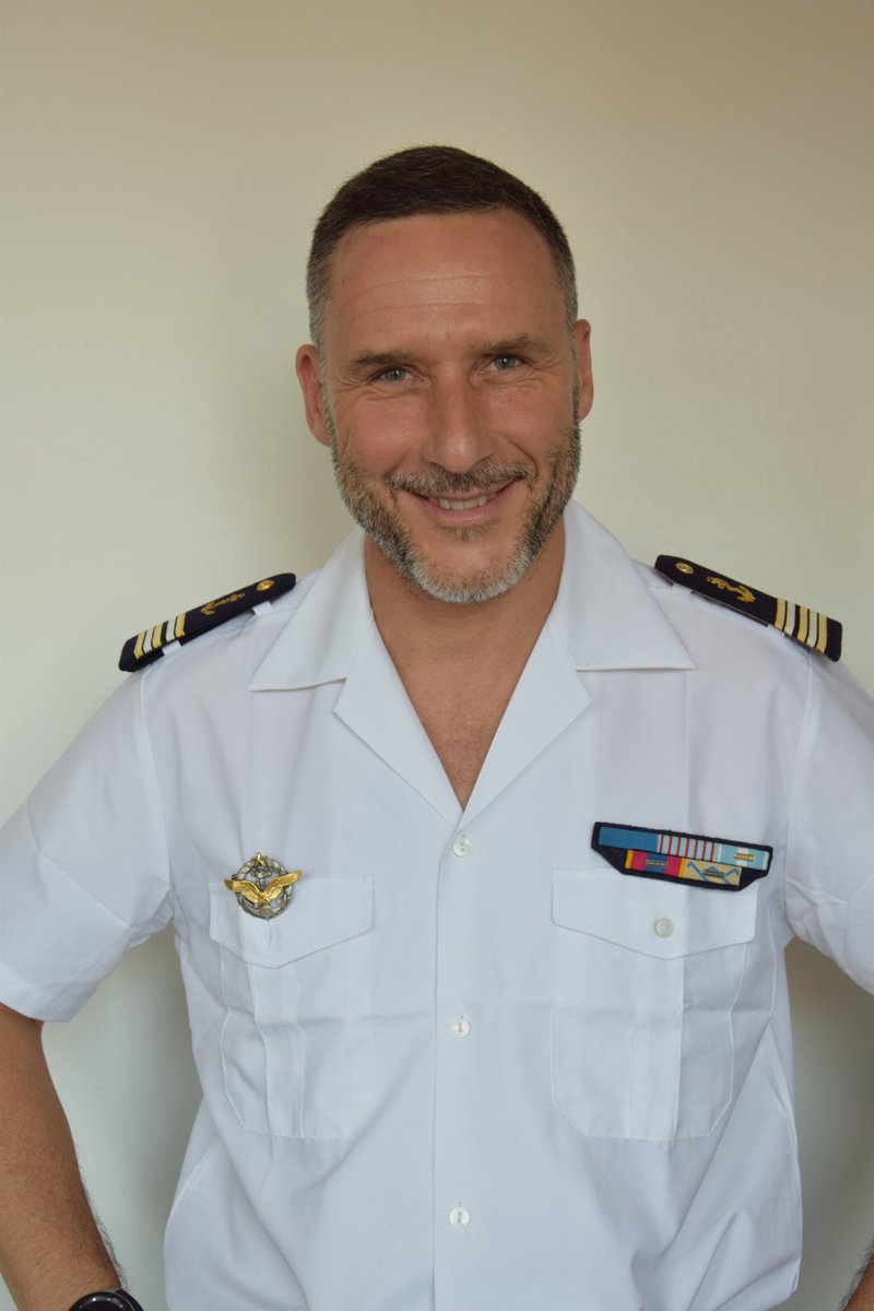 Agence_ID's tweet photo. [Portrait] Michaël, l’un des 7 Gatekeeper de l’Agence➡️ Au sein de l’#innovationdefenselab, il accompagne des projets innovants sur les problématiques de la @MarineNationale pour un déploiement rapide au profit des utilisateurs @Defense_gouv 
+ d’infos👉🏻https://t.co/Af1RPJ0ZYP https://t.co/ApeDkk1Cqg