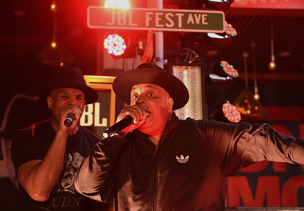 Happy Birthday to Joseph Simmons, AKA Rev Run! What\s your favorite Run DMC song? 

(Photo: Getty Images) 