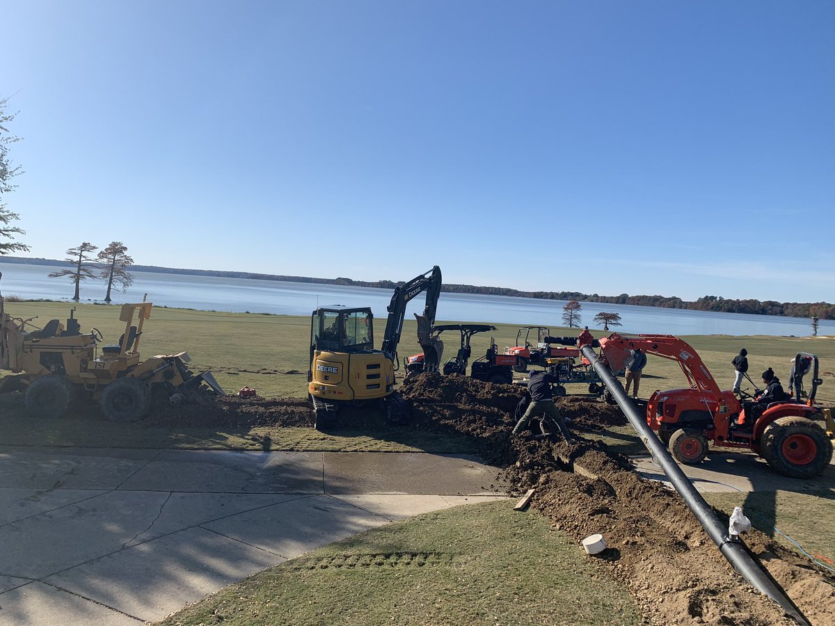 bgrahamgolf's tweet photo. Irrigation with a view. @ISICorbin how long till I can make it rain @RainBirdGolf ? https://t.co/sncbqoJpYU