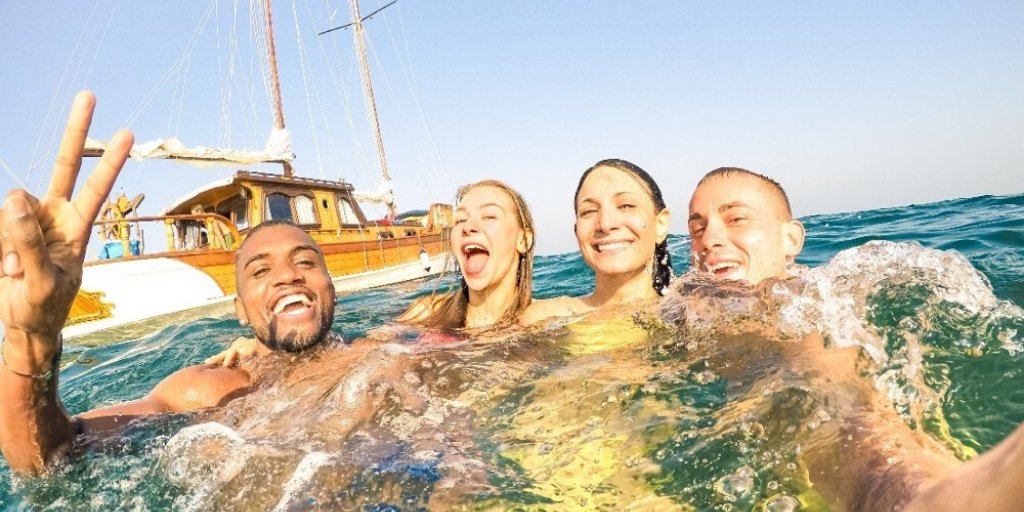 ShandonTravel's tweet photo. Give the Gift Of Travel this Christmas with a Shandon Travel gift certificate. They're available in any denomination and can be used towards all our holidays, tours, cruises, flights &amp; more
More Info 👉 https://t.co/2b0rHyPXL9 https://t.co/UN4EFO76J0