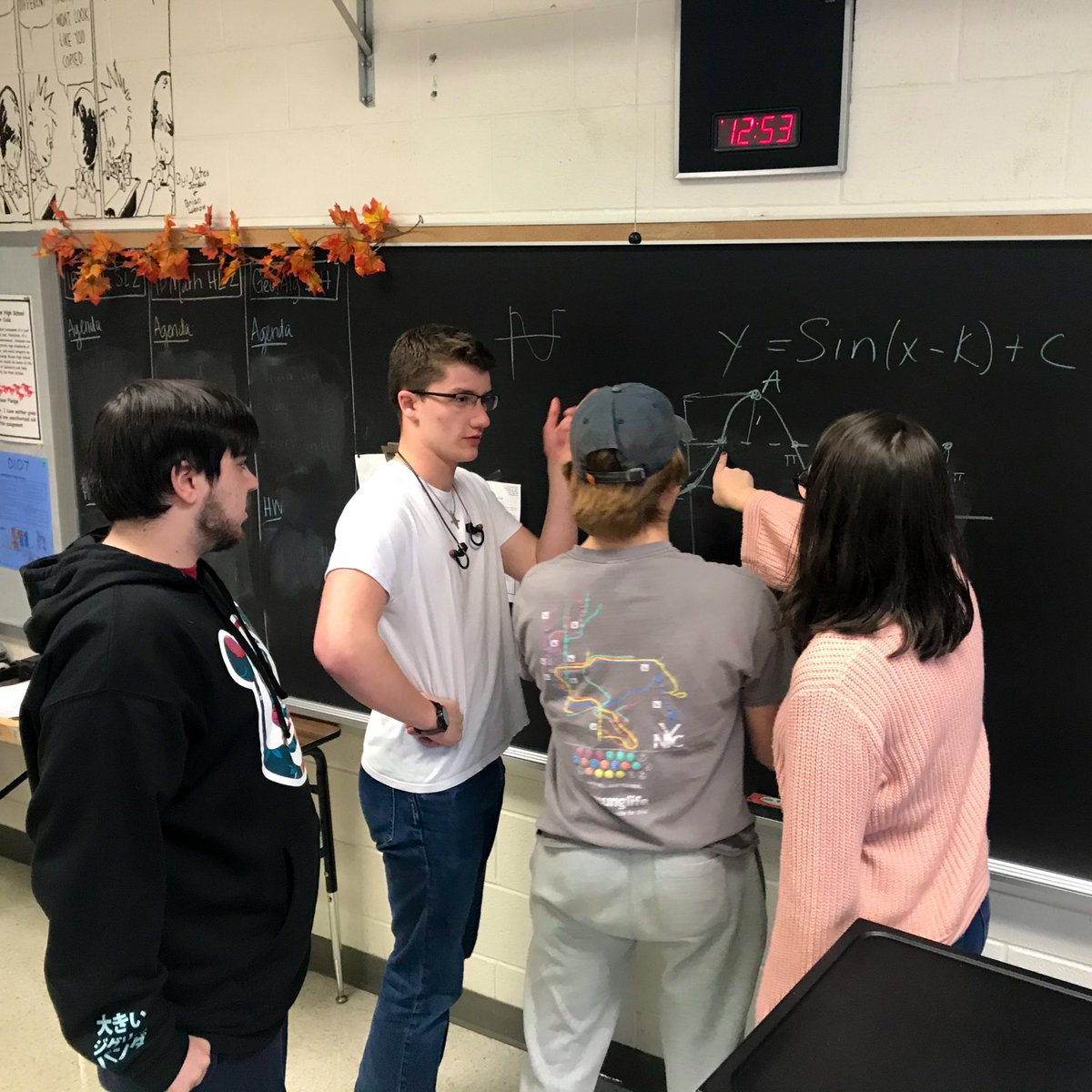 Clarkulus's tweet image. This warms my heart. Math is awesome. @WhitcombGMHS @okeefe_math #mathisawesome