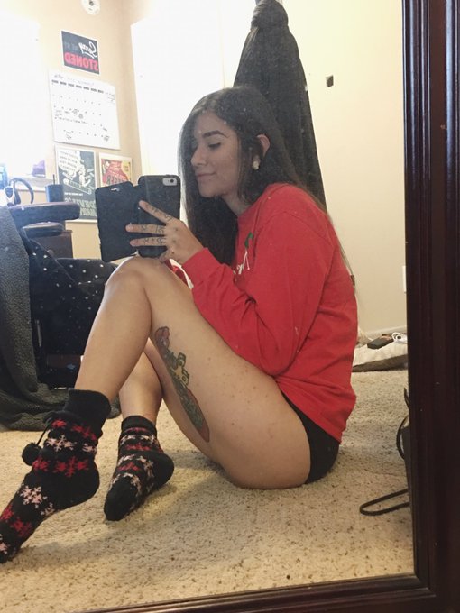 Carry me home tonight. 🌴❤️ https://t.co/zYnoawgEiN<a href="/tag/newprofilepic"class="tags"><span>#newprofilepic</span></a>