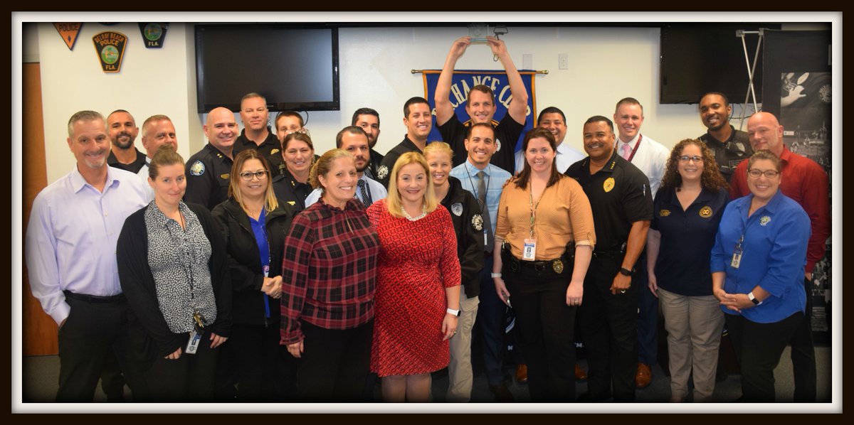 DelrayBeachPD's tweet photo. Congratulations to DBPD Officer Kevin Grubb who was nominated and selected as the Officer of the Year by the Exchange Club of Lake Worth for his contribution to our community. #OneDelrayOneCommunityOnePoliceDepartment https://t.co/v2CUaNobBH