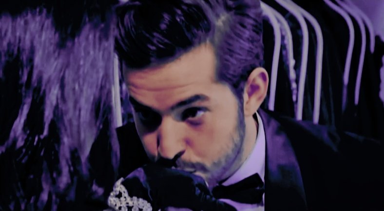 zeyrasworld's tweet photo. "Güzelliğin aklımı alıyor.." 💜
Sizi harcayanlar utansın.🥀
#kocamınailesi #famir #ahser
#seraykaya #ahmetkayakesen https://t.co/6O15zu1apB