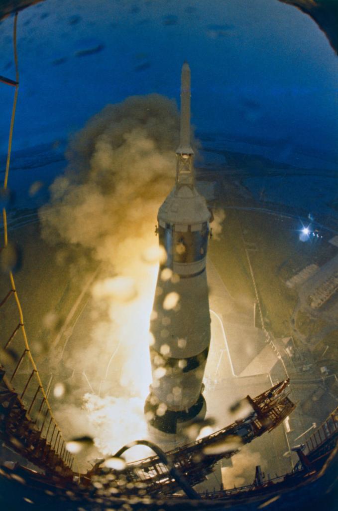 It was a dark and rainy morning... 50 years ago today, #Apollo12 launched on a mission to land on the Moon & set up instruments to return science data. Cameras capturing the launch show raindrops — and lightning striking the pad after liftoff! More: https://go.nasa.gov/32L0crh
