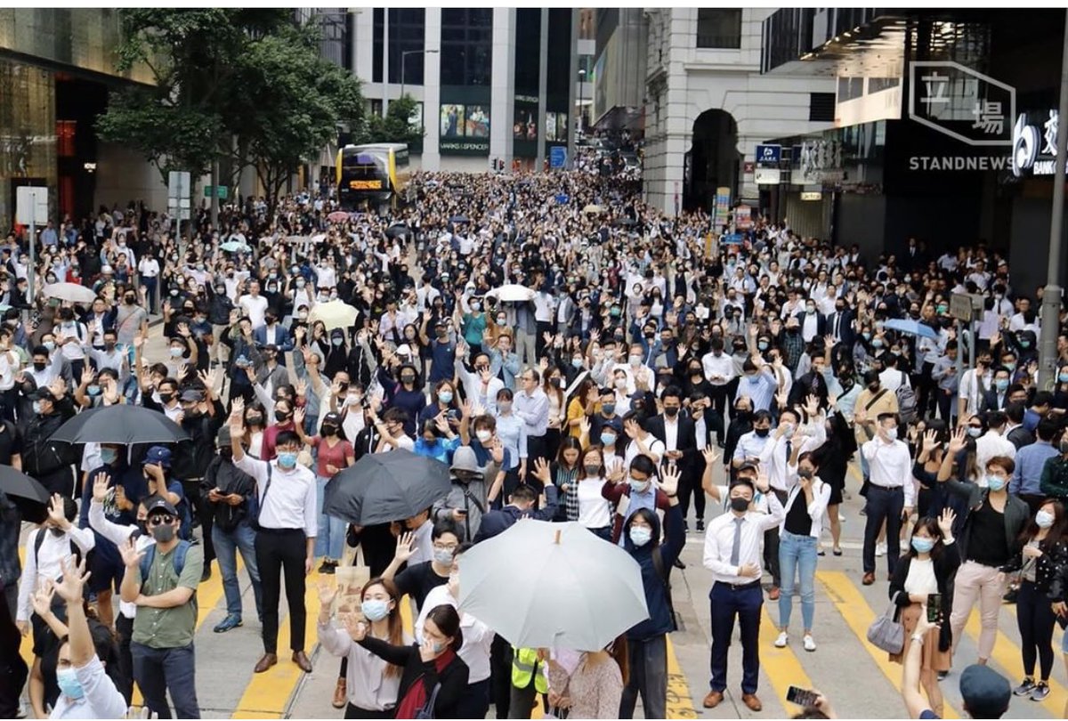 AngelChan852's tweet image. Not all of us have the privilege. When shit hits the fan here, we’re stuck here forever. 

Don’t let your privilege get in the way of our fight. The fight that is very much for you and your children if you choose to stay after 2047. ⁣ ⁣⁣⁣⁣ 

#expactlife #HomeKong