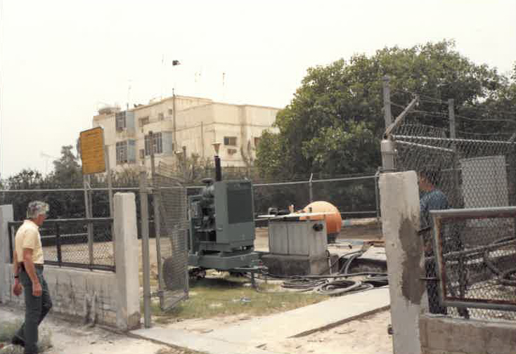 MWIPumps's tweet photo. Our #Throwbackthursday is back when MWI helped the #Kuwait Public Works Dept to bypass and replace their damaged sewer system and used hydraulic trash pumps to pull oil out of the lakes created during the #Kuwaitwar. #mwipumps #MWI #TBT #sewerbypass #oilpumps #VeteransDay #pumps https://t.co/857bDSJ5qq
