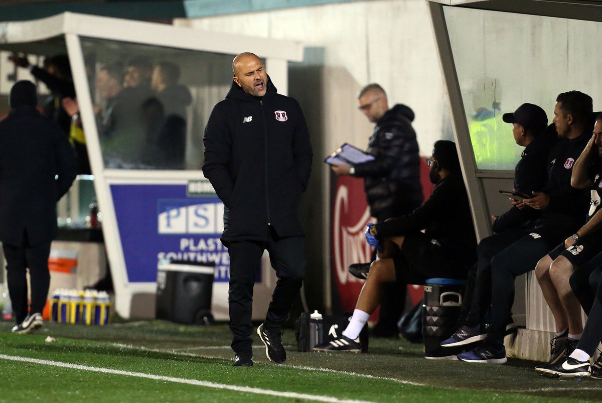 Leyton Orient have sacked their manager Carl Fletcher after just 29 days in charge.More 👉http://bbc.in/2rCuQpR