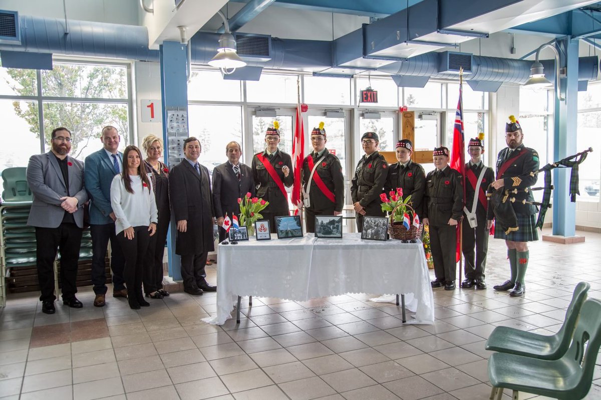 CtKHH's tweet photo. Ceremonial Planting of 75 tulip bulbs gifted to CtK from the Netherlands @NLinCanada. Gratitude to MP for Wellington-Halton Hills @MichaelChongMP, Halton Hills Mayor @RickBonnette1, Pipe Major Jeremy Federico, Superintendent @JCrowellHCDSB and @RoyalCdnLegion! https://t.co/DzWvVyRgHQ